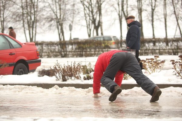 Сильный гололед