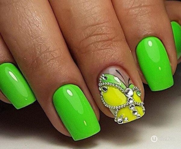 Яркие салатовые ногти