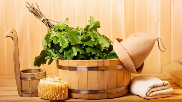 Парение вениками