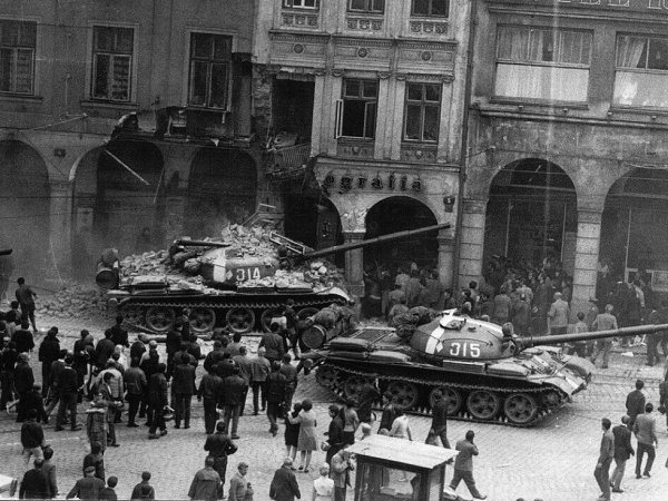Танки в Праге 1968