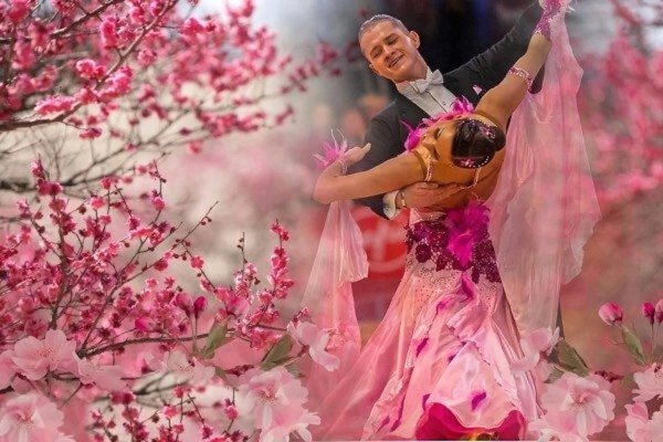 Весенние танцы