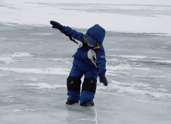 Зимние опасности для детей