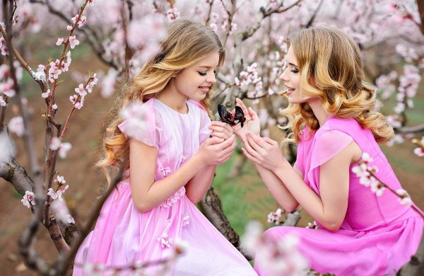 Весенняя фотосессия мама и дочка