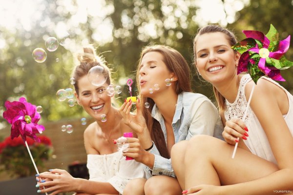 Счастливые подруги