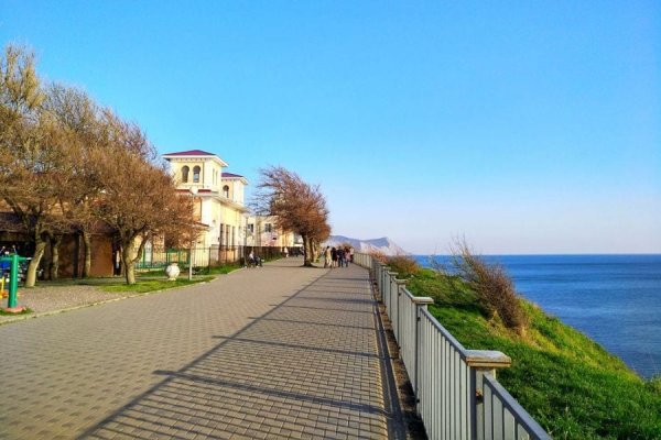 Витязево весной