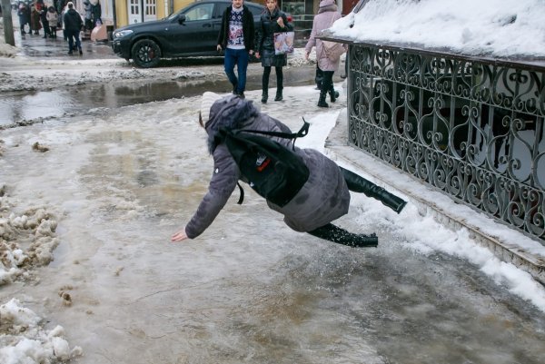 Скользко прикол