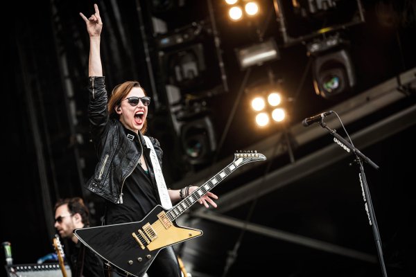 Гитара в руках