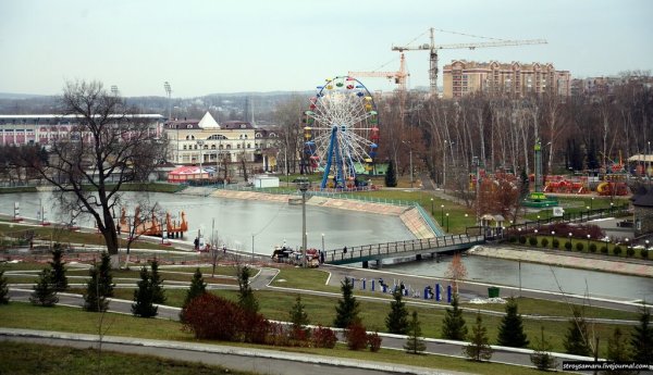 Саранск парк Пушкина ночью