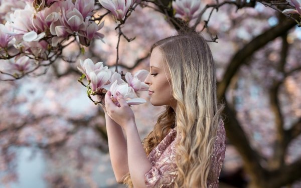 Девушка Весна