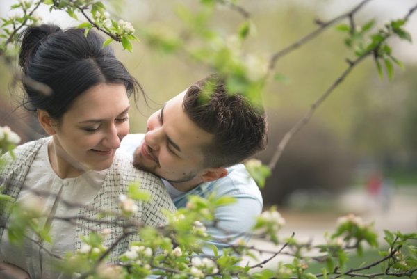 Влюблённые весной