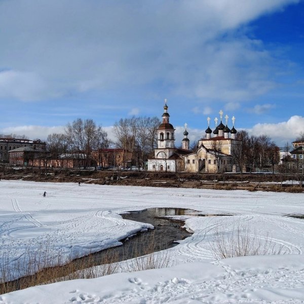 Церкви Вологодской области весной