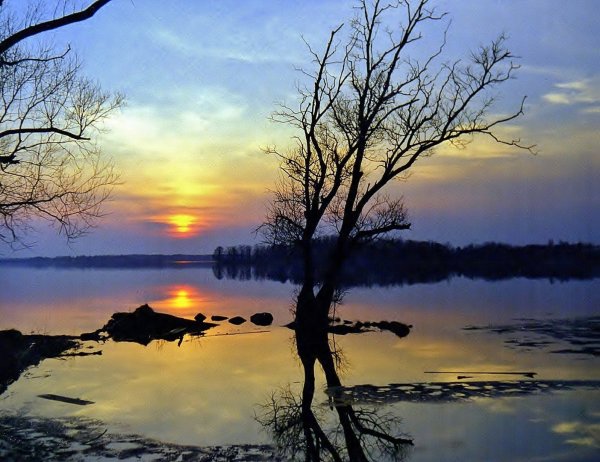 Вечер над озером