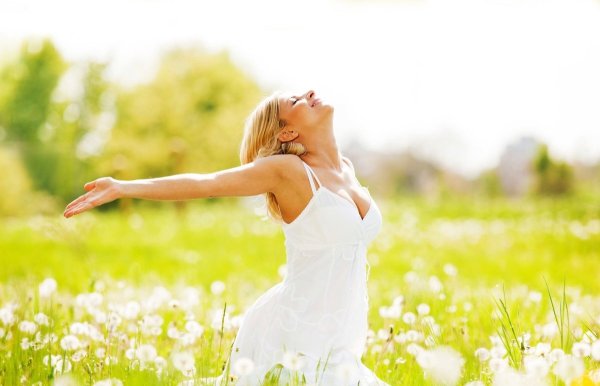 Звонила Весна пьяная счастливая картинка