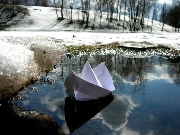 Кораблик в ручейке