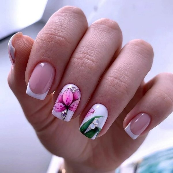 Сакура Нэилс