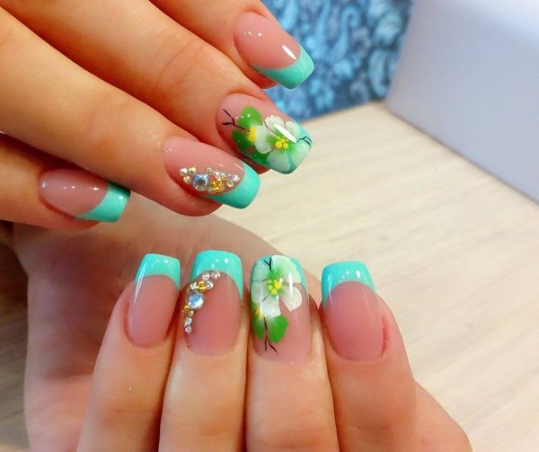 Красивый французский маникюр