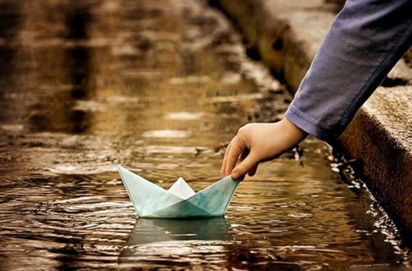 Бумажный кораблик