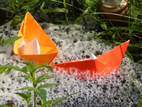 Весенние кораблики