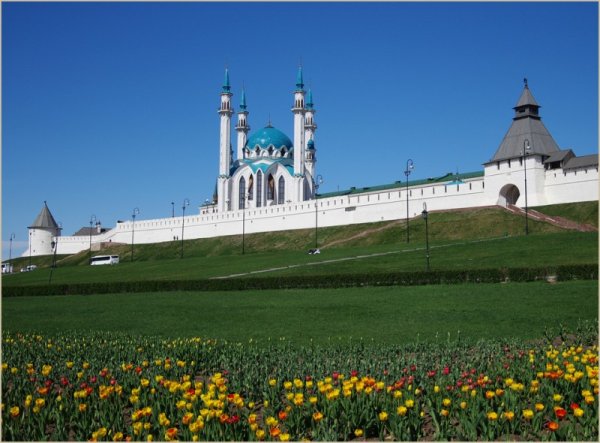 Казанский Кремль цветы