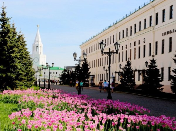 Улица Баумана Казань 2021 весной