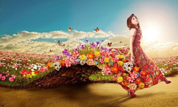 Женщина в море цветов