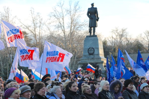 Митинг площадь Нахимова в Севастополе 2014