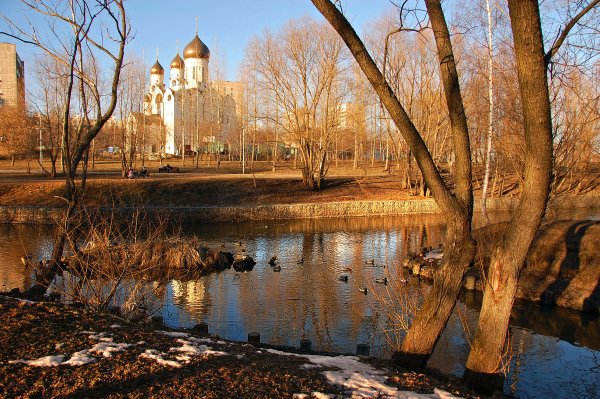 Москва ранней весной