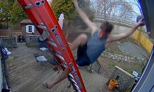 Падение на льду