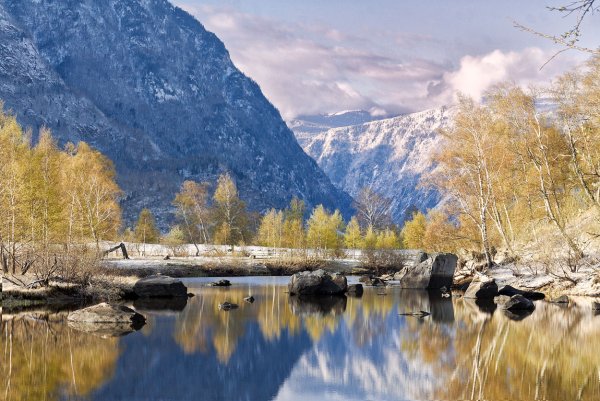 Ранняя Весна в горах фото