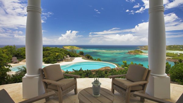 Домик на берегу моря