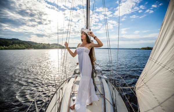 Джессика Нельсон на яхте