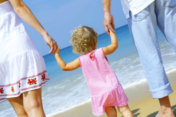 Дети на море