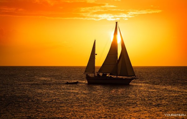 Парусник мчится