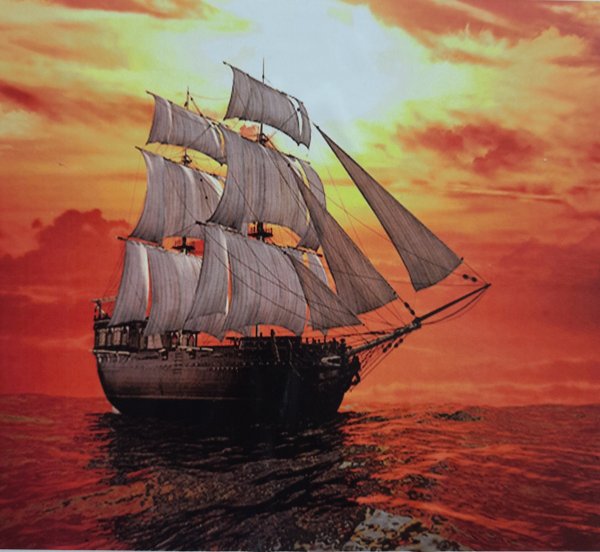 Море солнце парусник