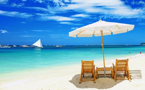 Туристы на пляже