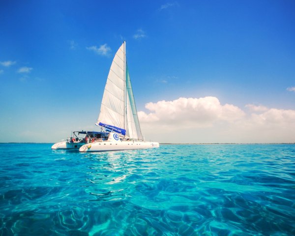 Яхта на Оке