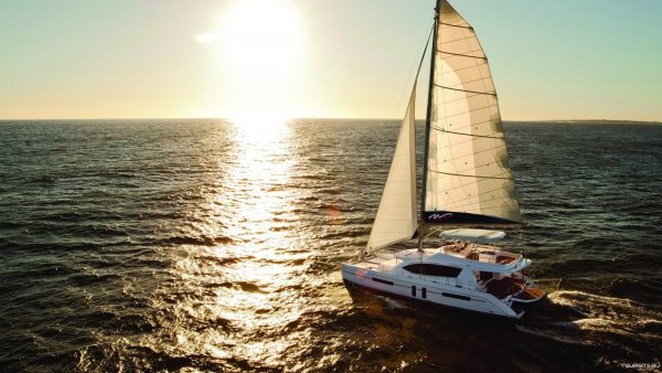 Яхта море песок