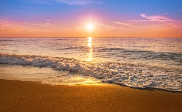 Рассвет на море