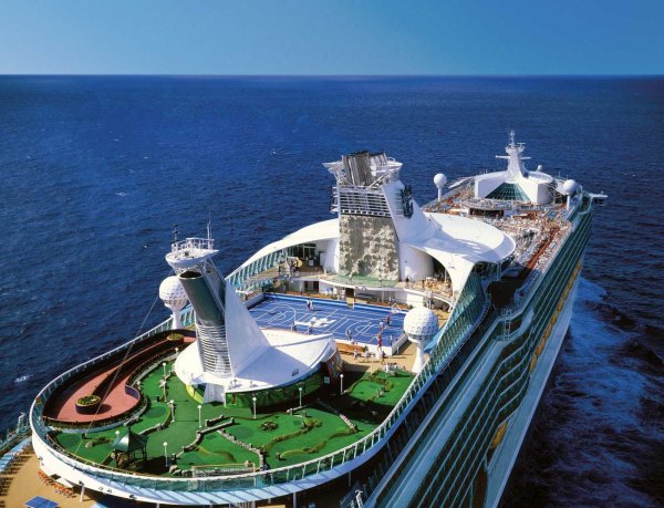 Лайнер «Symphony of the Seas» (симфония морей)