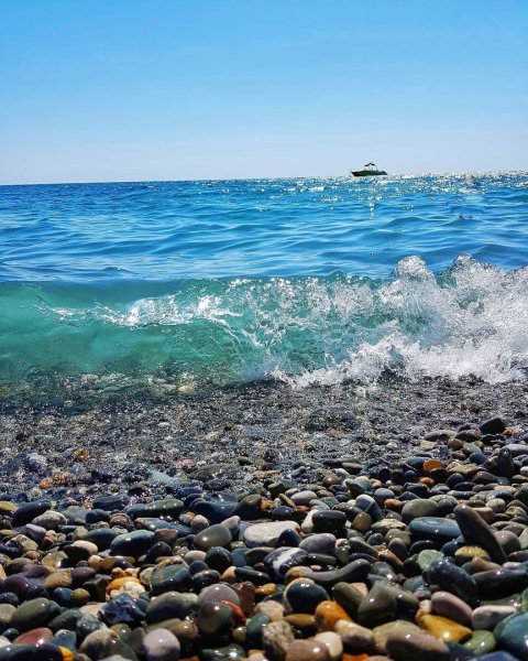 Адлер осень море