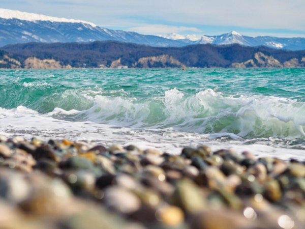 Море в Сочи чёрное море