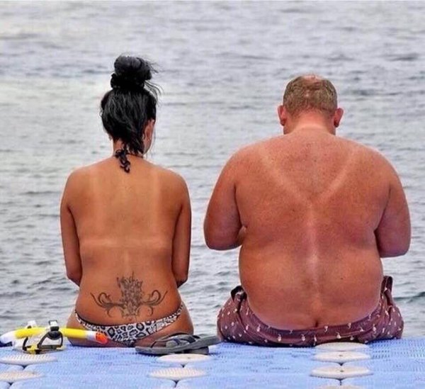 Люди загорают на пляже прикольные