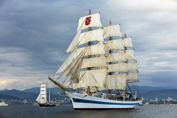 Парусный корабль Крузенштерн