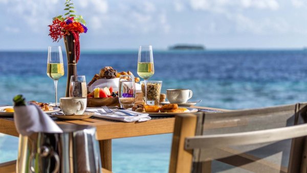 Завтрак с видом на море