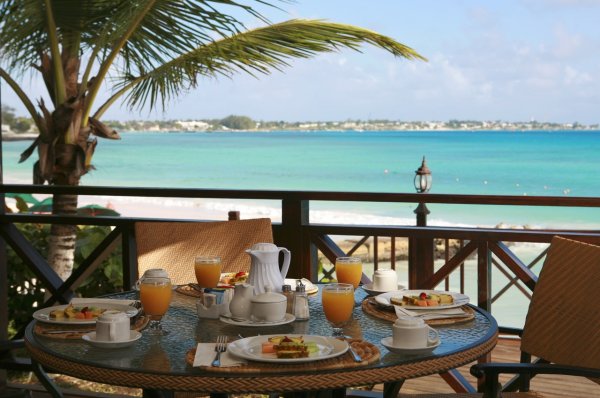 Завтрак с видом на море