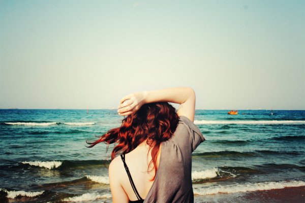 Девушка море ветер