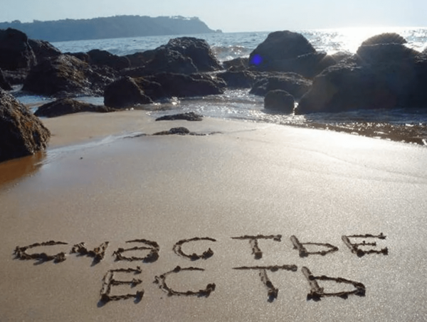 Открытки с кусочком моря