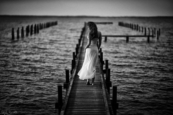 Идти по мосту