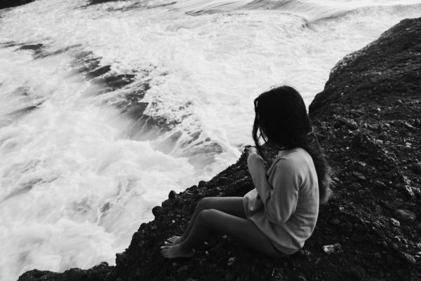 Девушка море грусть