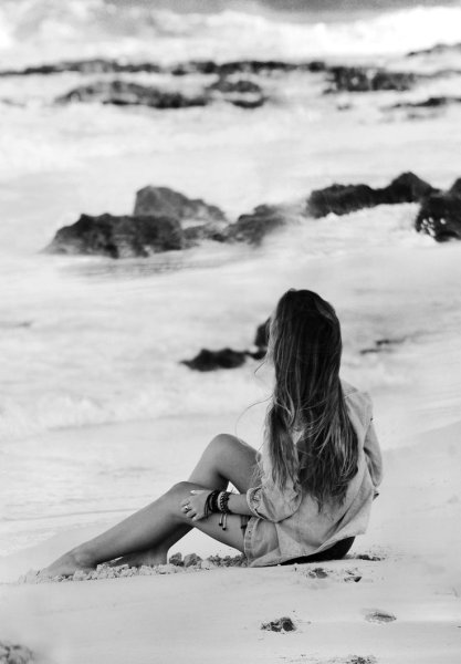 Девушка на пляже